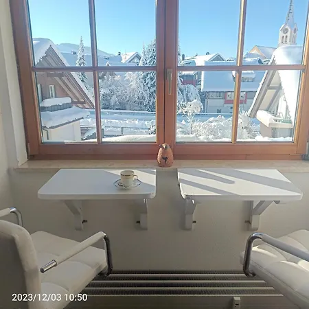 Allgaeu Vibes - Fusslaeufige Erreichbarkeit Vom Bahnhof, Echte Flatrate Fuer Internet Festnetz, Mit Aussicht, Wettergeschuetzter Balkon