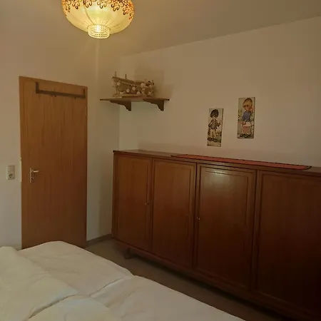 Allgaeu Vibes Oberstaufenplus Bei Rosi - Bahnhof & Bergblick *