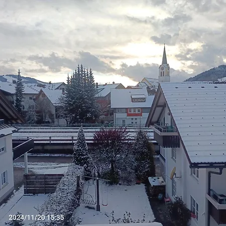 Allgaeu Vibes - Fusslaeufige Erreichbarkeit Vom Bahnhof, Echte Flatrate Fuer Internet Festnetz, Mit Aussicht, Wettergeschuetzter Balkon Apartment *