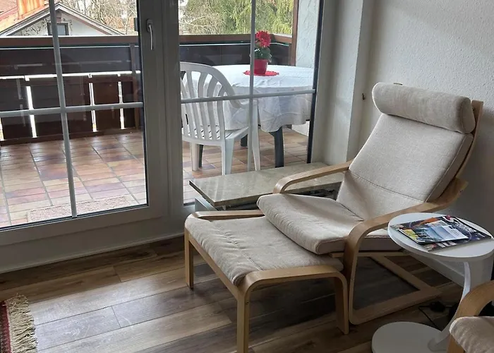 Апартаменты Allgaeu Vibes - Oberstaufenplus, Zugang Bahnhof, Mit Aussicht, Wettergeschuetzter Balkon Оберштауфен